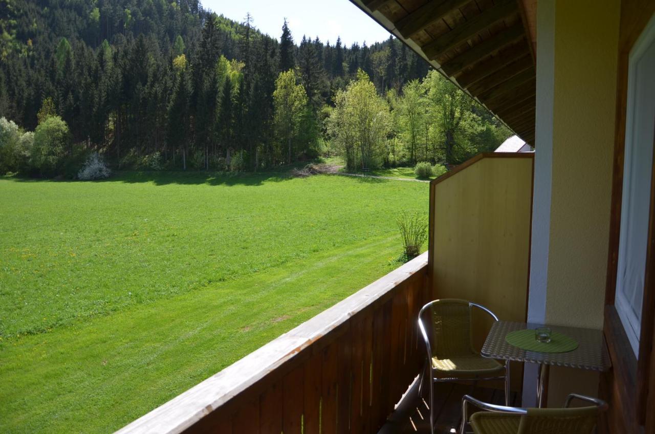 Ferien Am Talhof Hotel Sankt Urban Kültér fotó